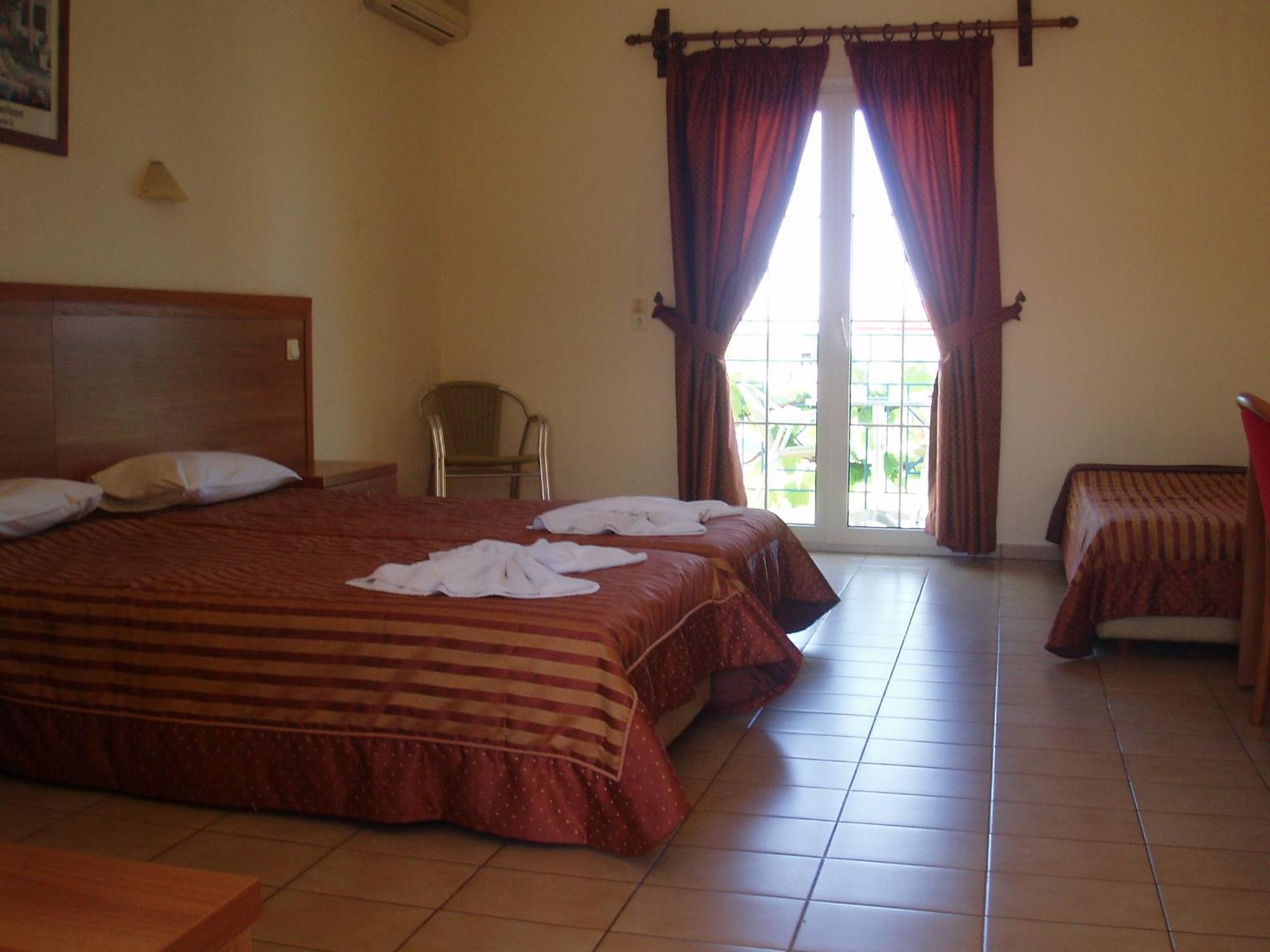 Anaxos Hotel 外观 照片