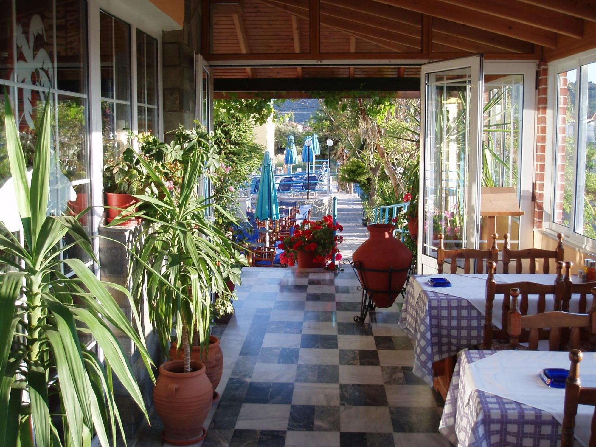 Anaxos Hotel 外观 照片